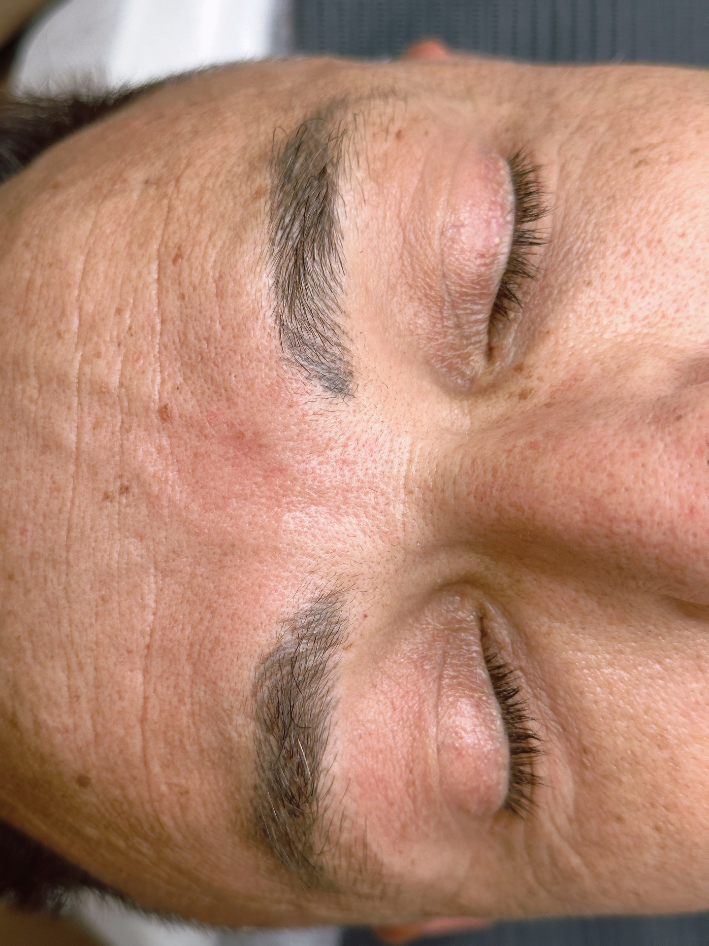Healed mens microblading natural look Lisbon — Browboutique